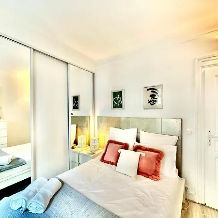 Invalides Eiffel Towel Beaugrenelle *